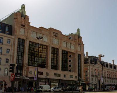 Éden-apartments-building-in-rossio-lisbon