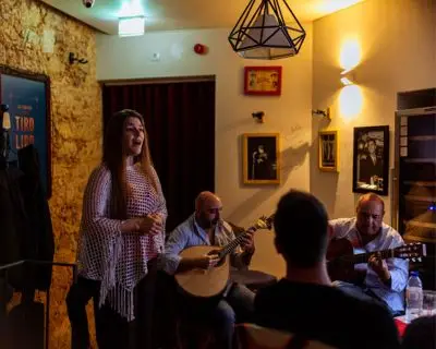 live-fado-performance-at-solido-fado-and-sardinhas-rossio